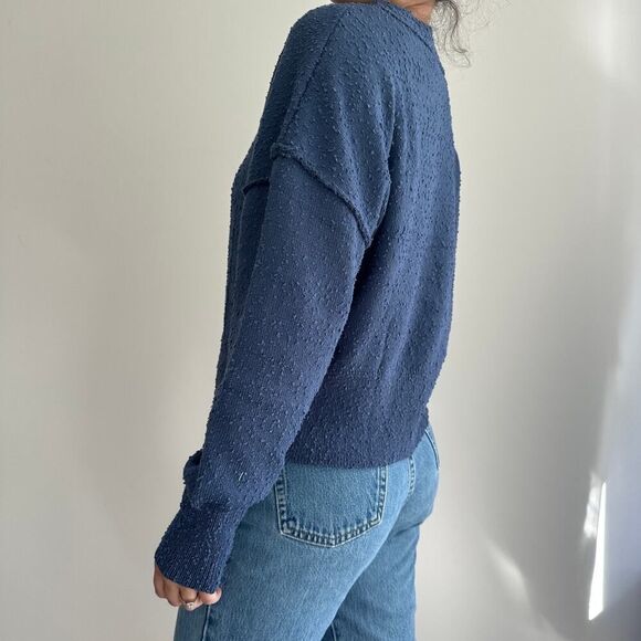 Fuzzy cardigan Sweater button front - Picture 3 of 11